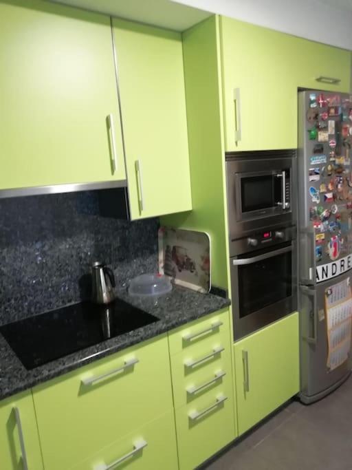 Habitacion En Piso Compartido Cerca De Playa De Samil ヴィーゴ エクステリア 写真