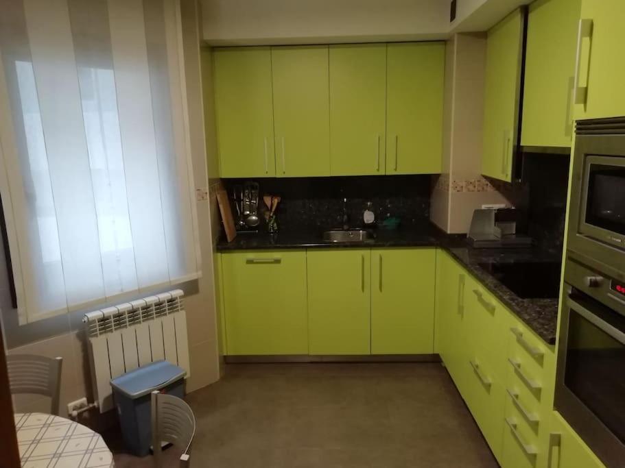 Habitacion En Piso Compartido Cerca De Playa De Samil ヴィーゴ エクステリア 写真
